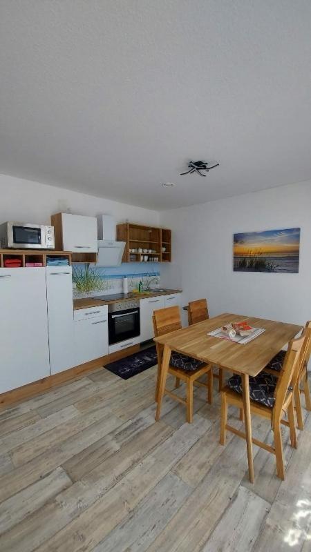 Ferienwohnung Seestern Im Haus-Neuharlingersiel Exterior foto